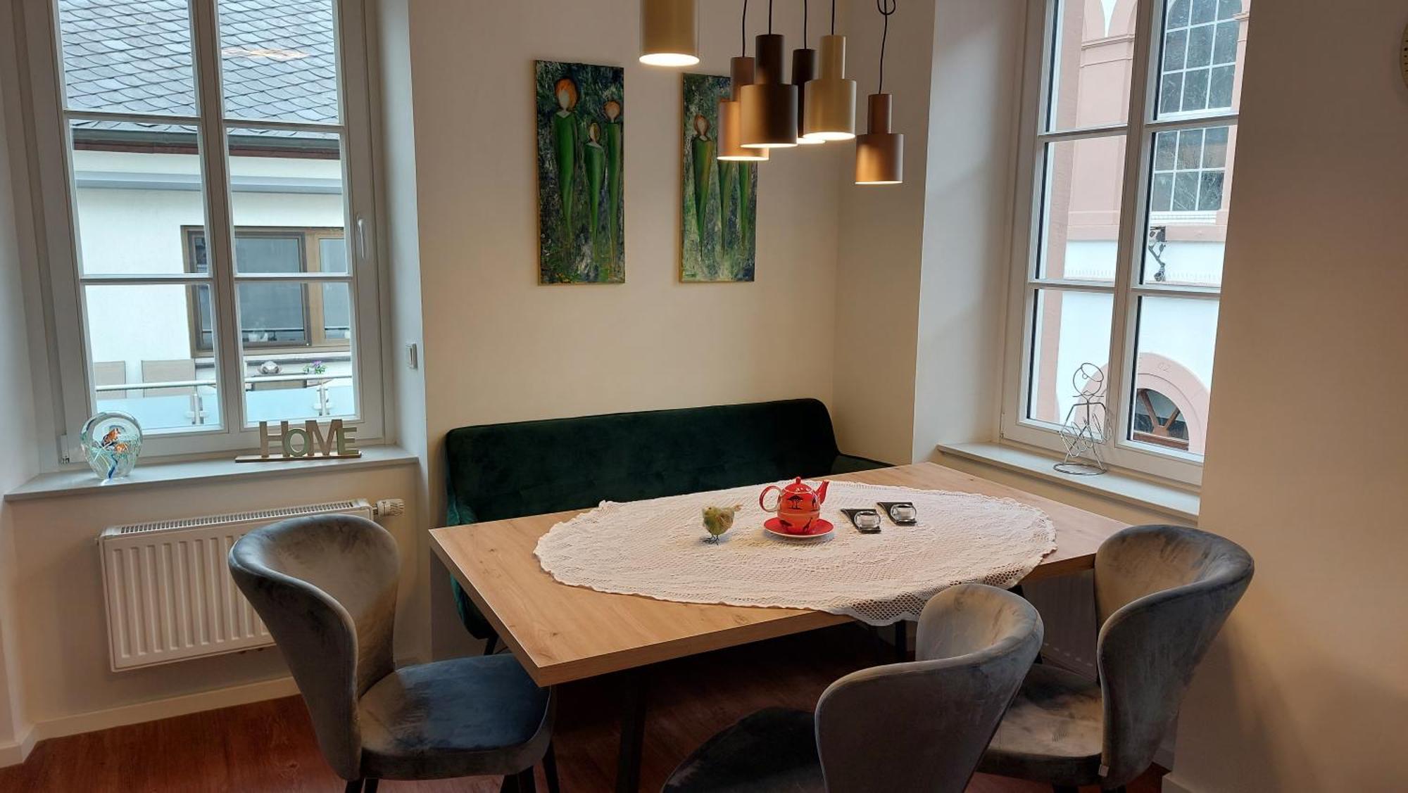Ferienwohnung Lieser Am Markt Ngoại thất bức ảnh